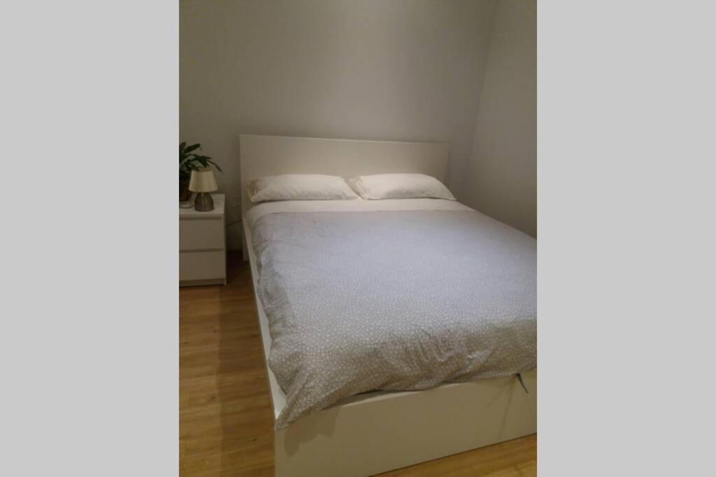 Entire Guest Suite سانت جوليان المظهر الخارجي الصورة